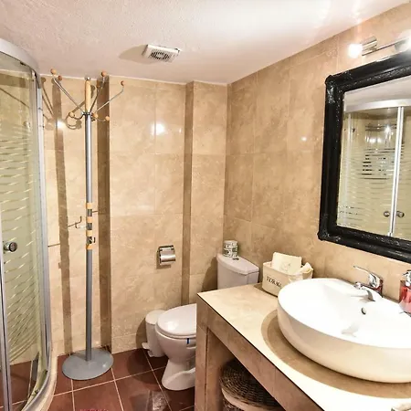 Queens Bed&rest Luxury * קאבאלה