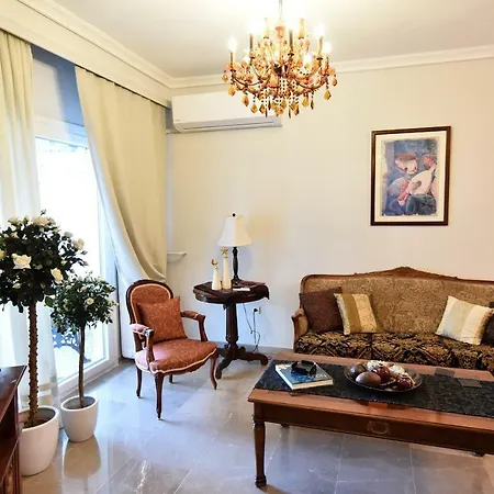 Queens Bed&rest Luxury شقة